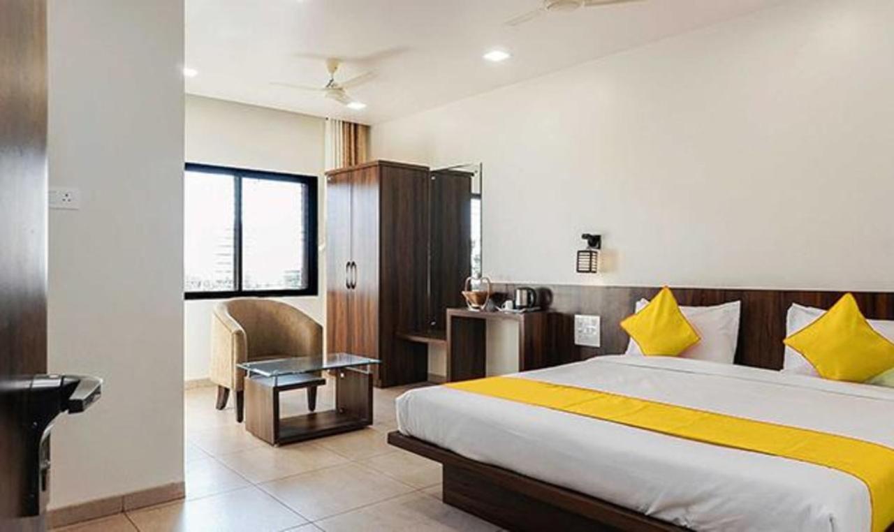 Fabhotel Karishma Palace Supe Eksteriør billede