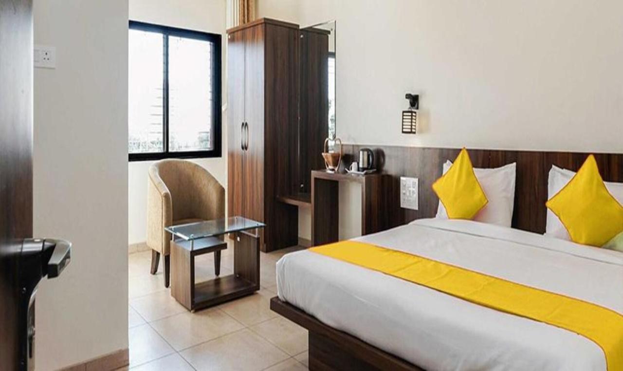 Fabhotel Karishma Palace Supe Eksteriør billede
